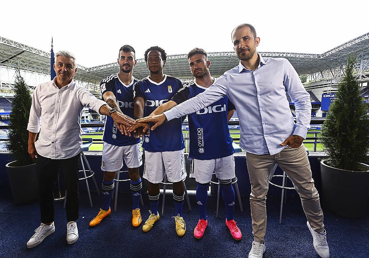 Presentación de los nuevos fichajes del Real Oviedo.