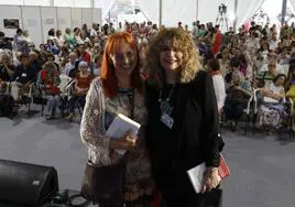 Laura Castañón y Gioconda Belli, ayer, en la Carpa del Encuentro.