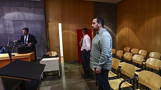 «Nos llamaron fascistas y nos lanzaron un adoquín»