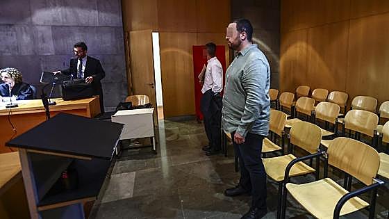 «Nos llamaron fascistas y nos lanzaron un adoquín», declara un militante de Vox