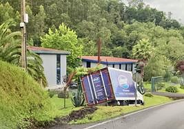 Uno de los camiones accidentados.