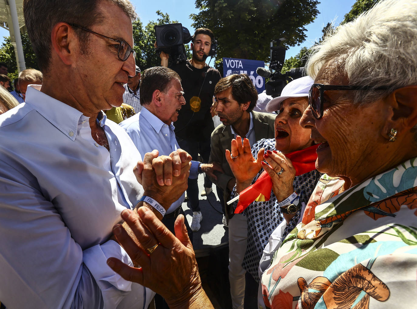 Así fue el acto de campaña de Feijóo en Oviedo
