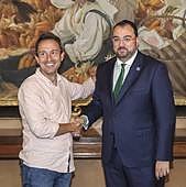 PSOE e IU salvan los primeros escollos de la negociación para formar Gobierno