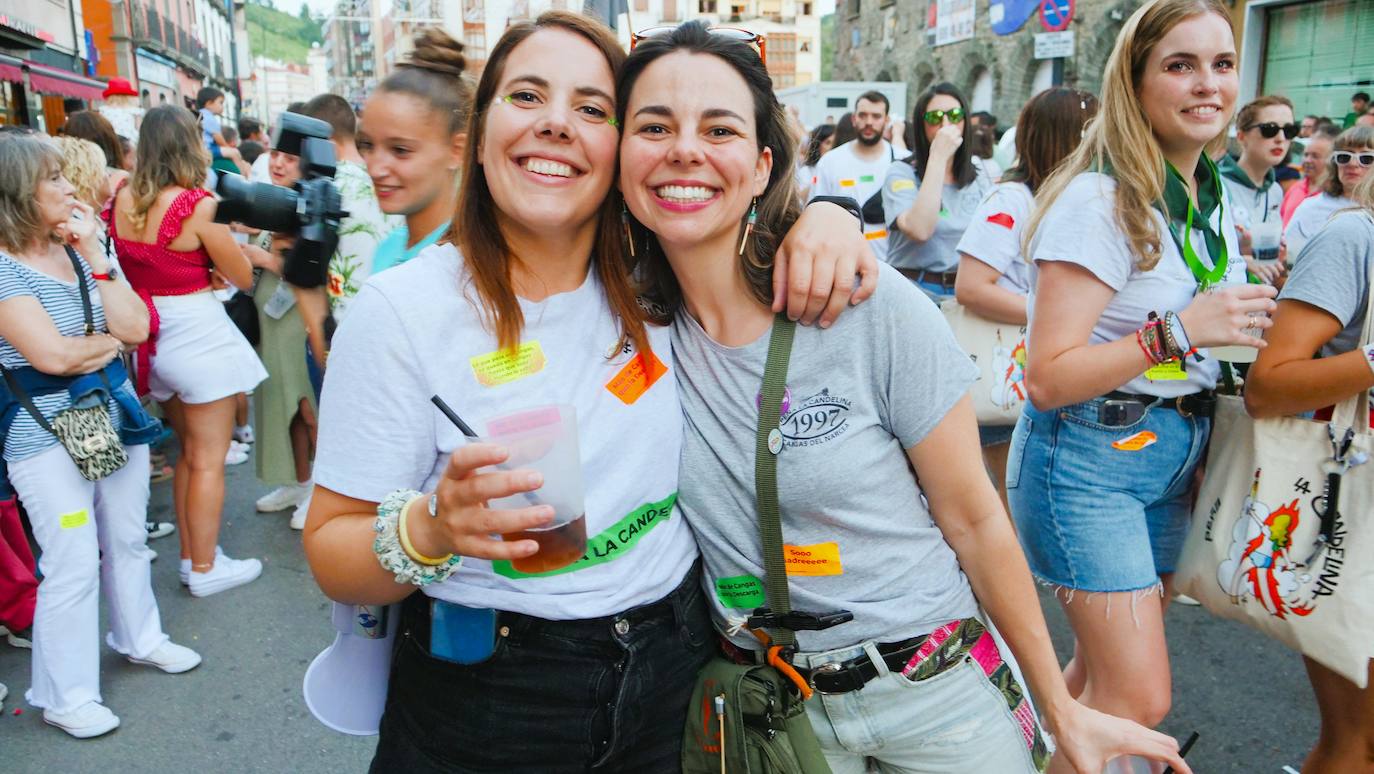Desfile por las fiestas del Carmen y la Magdalena, al ritmo de charanga