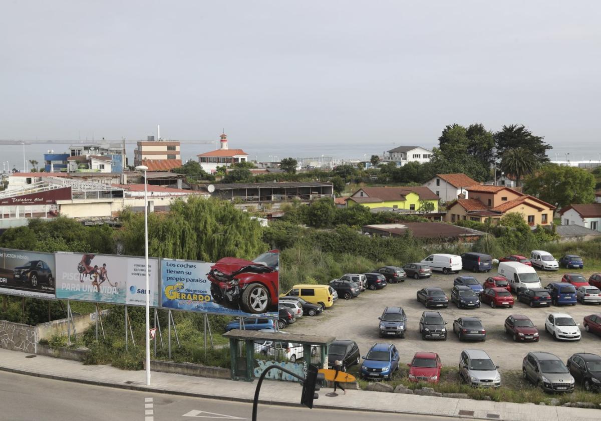 Los terrenos de la Ería del Piles acumulan casi dos décadas pendientes de un desarrollo urbanístico.