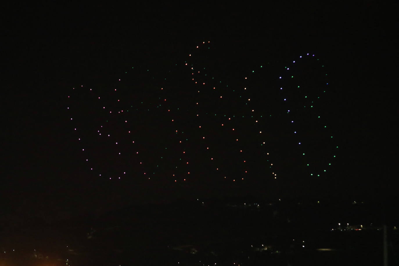 Las mejores imágenes del festival de los drones de Gijón