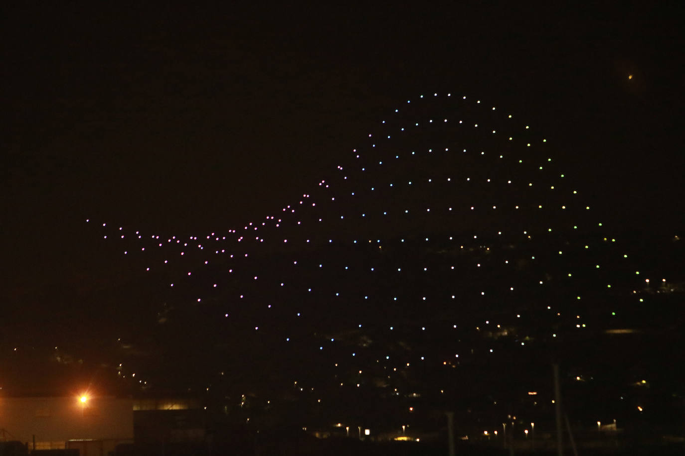 Las mejores imágenes del festival de los drones de Gijón