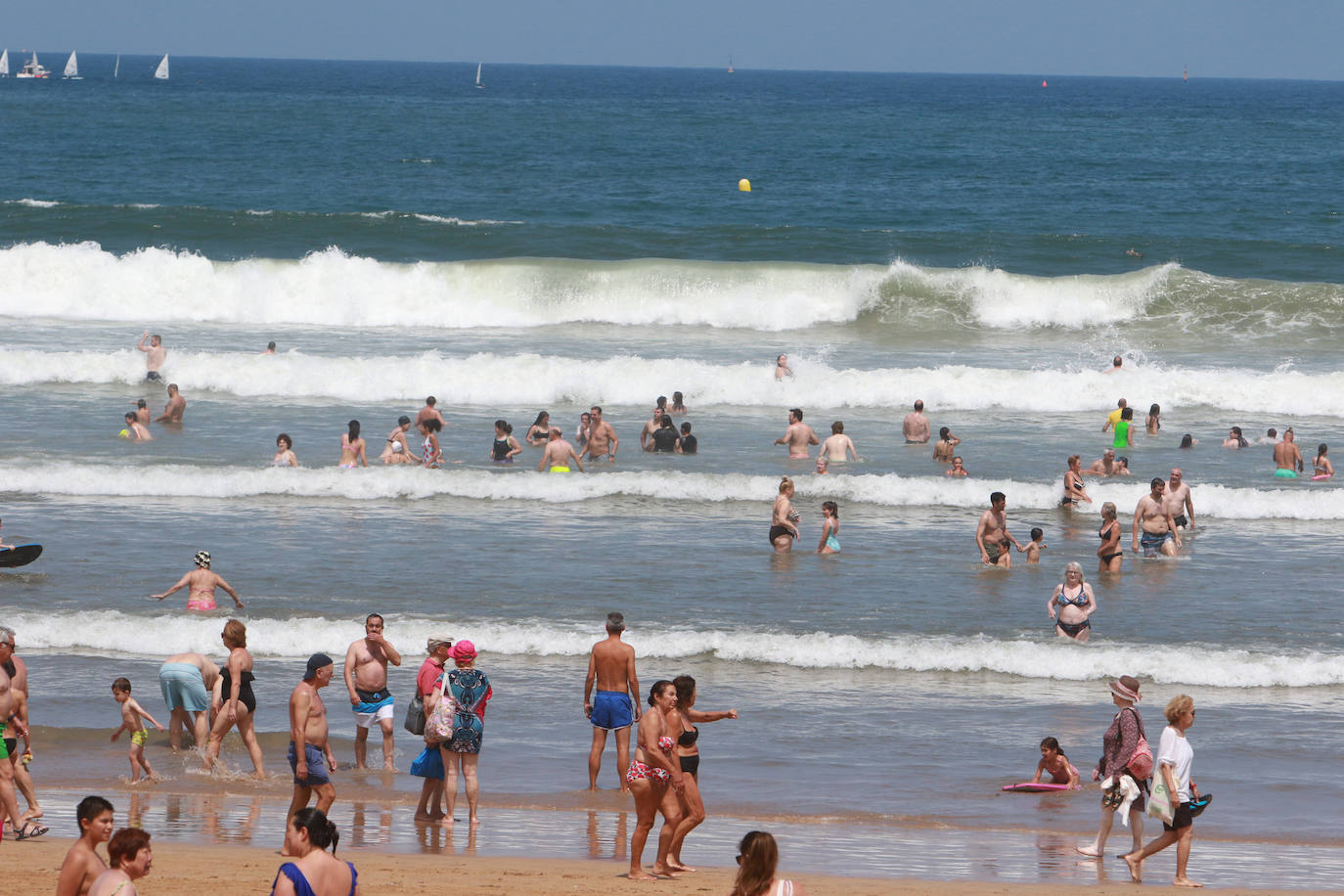 Gijón exprime los días de playa