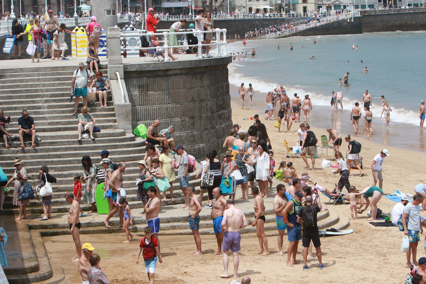 Gijón exprime los días de playa