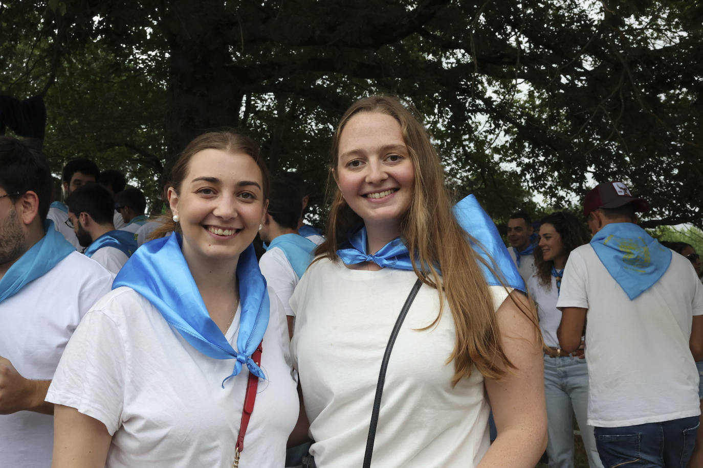 La Pola celebra el Carmín con una folixa multitudinaria