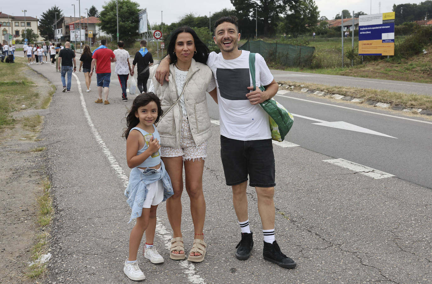 La Pola celebra el Carmín con una folixa multitudinaria