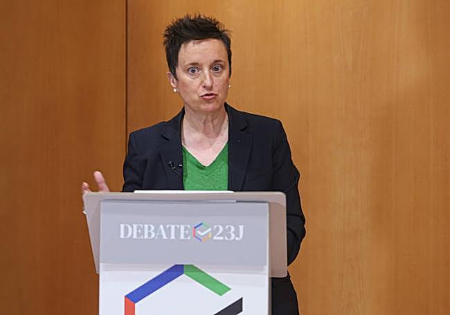 María Fernández enarbola el Salario Mínimo y la consolidación de derechos como aval de Pedro Sánchez.