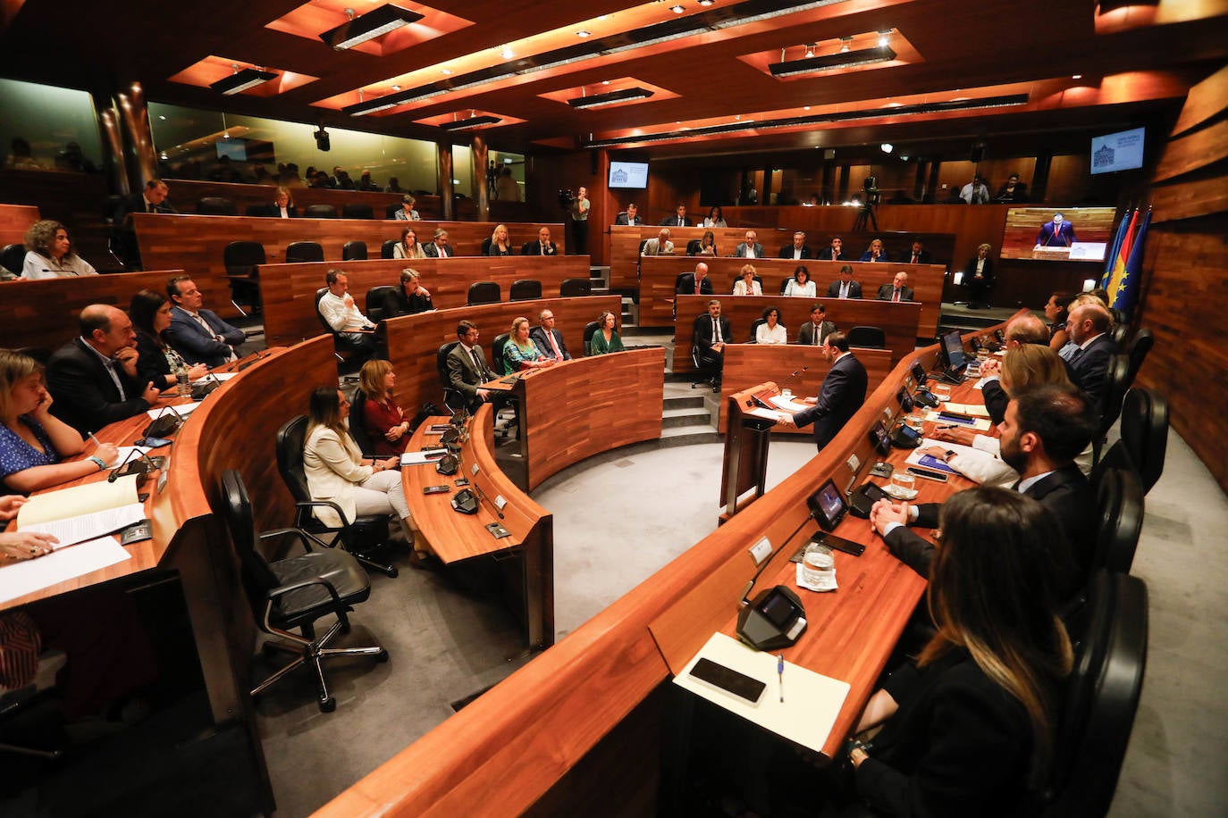 Barbón concreta su programa de gobierno