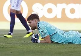 El portero del Oviedo, Quentin Braat.