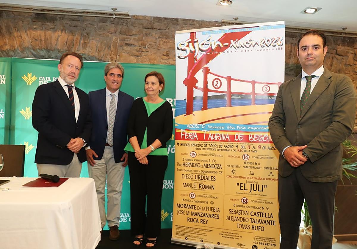 Vicente Zabala, Emilio Muñoz, Carmen Moriyón y Carlos Zúñiga.