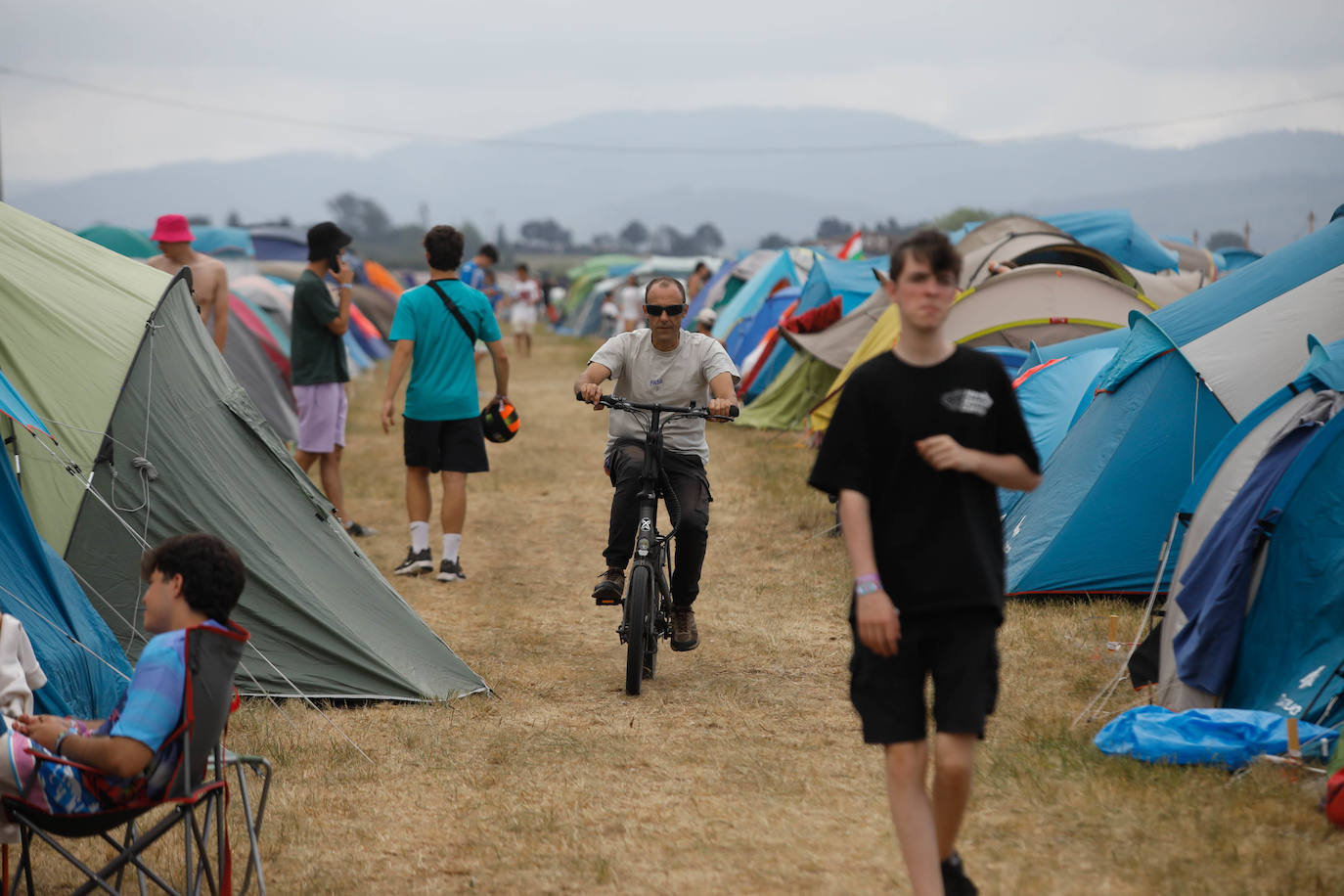 Así viven los &#039;campers&#039; el Boombastic, a la espera del inicio de los conciertos