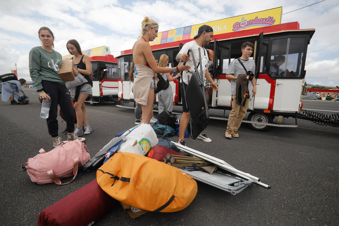 Así viven los &#039;campers&#039; el Boombastic, a la espera del inicio de los conciertos