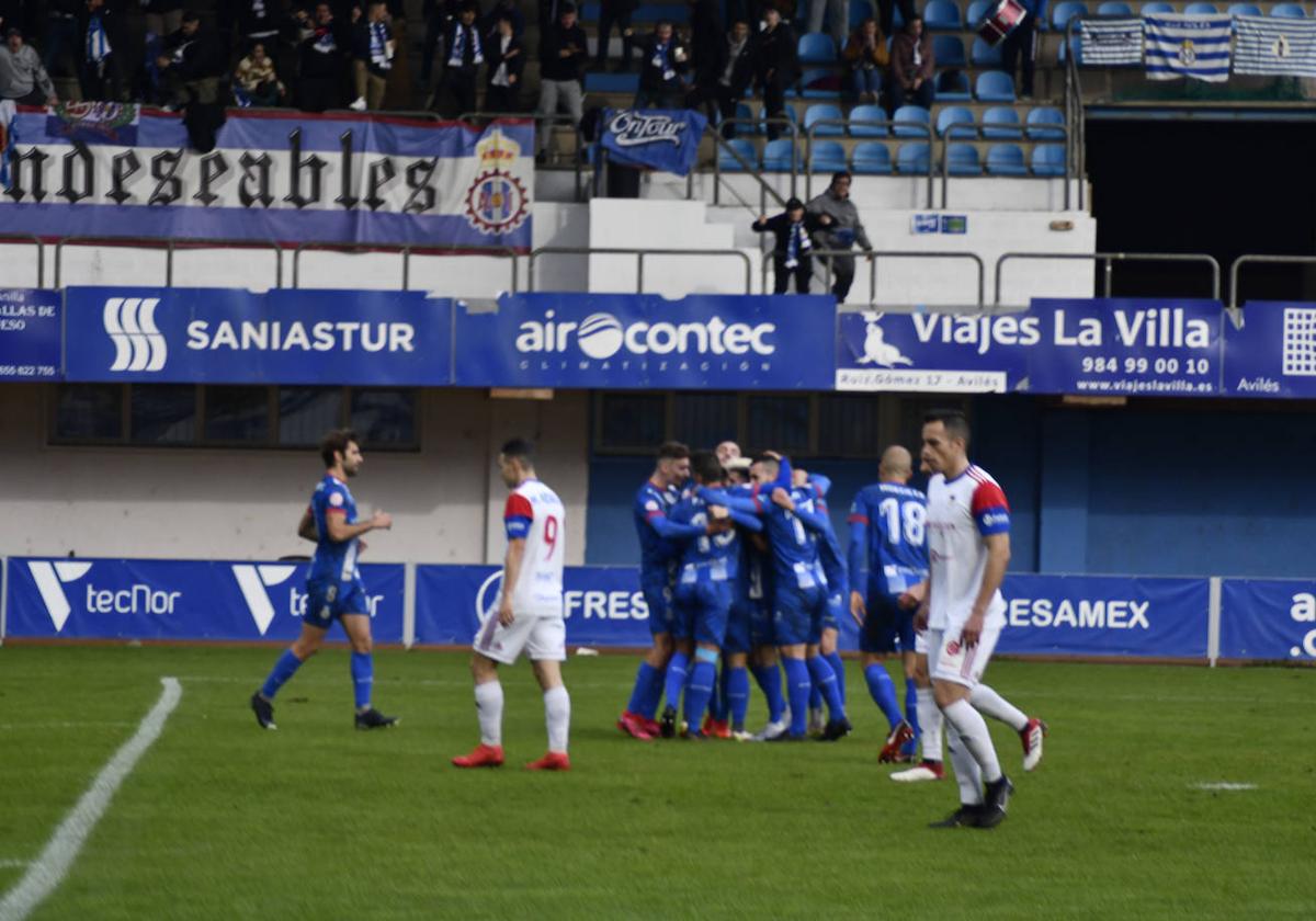 El partido de rivalidad ante el Langreo llega pronto, en la quinta jornada.