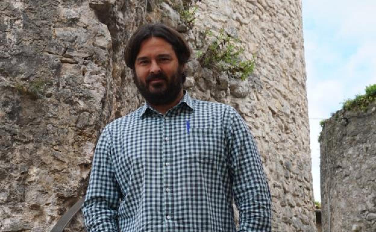 Las retribuciones de Llanes enfrentan al PSOE con el equipo de gobierno, de Vecinos y PP