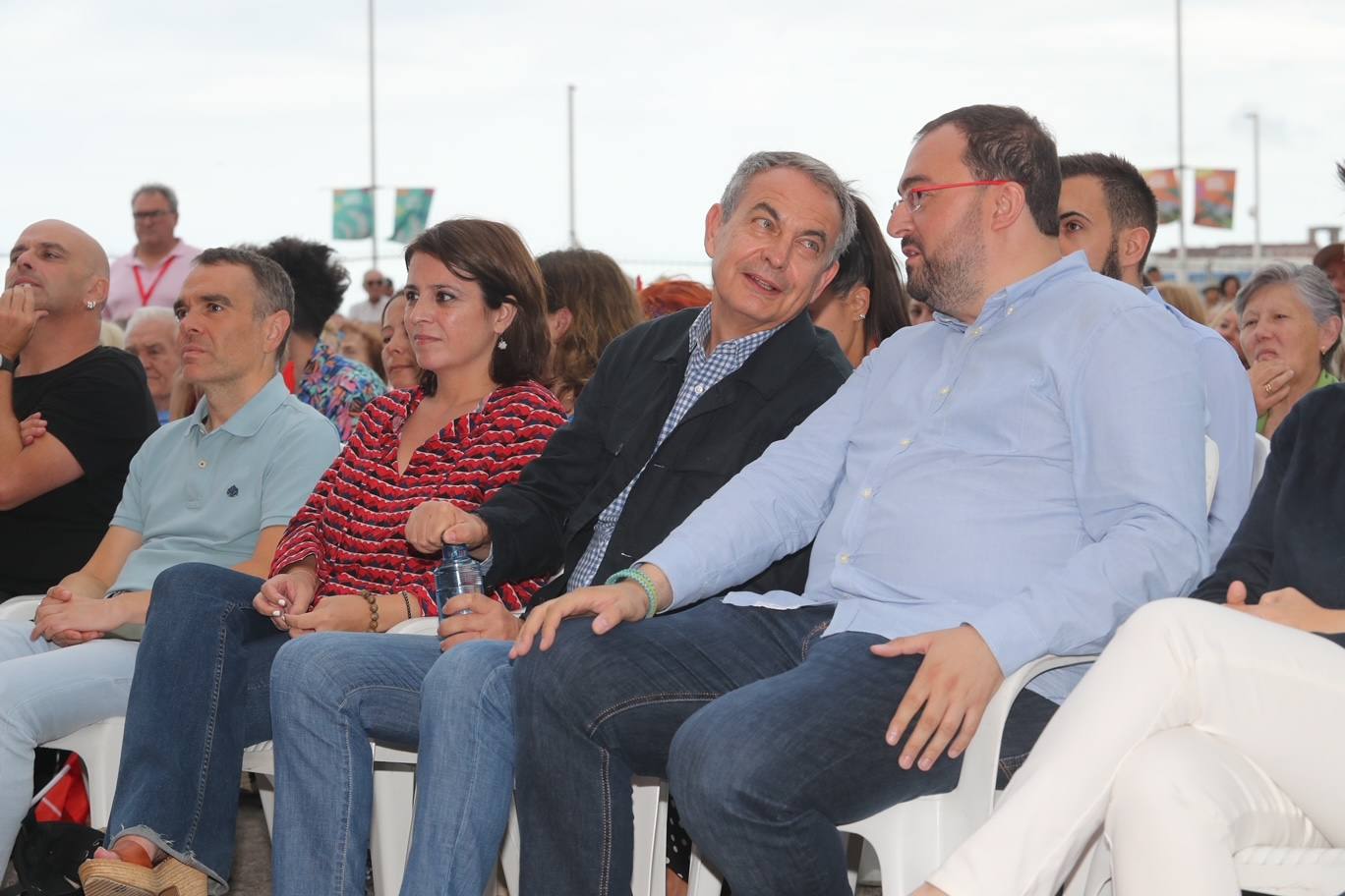 Zapatero, en un mitin del PSOE en Gijón