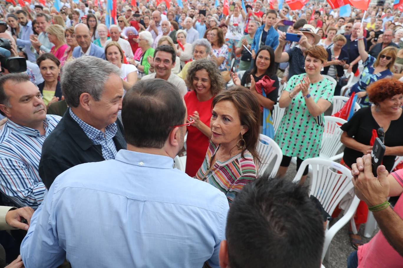 Zapatero, en un mitin del PSOE en Gijón