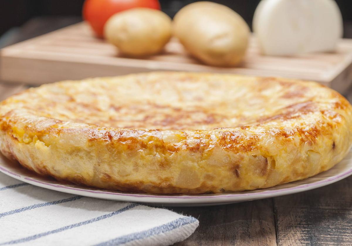 Asturias detecta un caso de botulismo tras ingerir tortilla de patatas precocinada