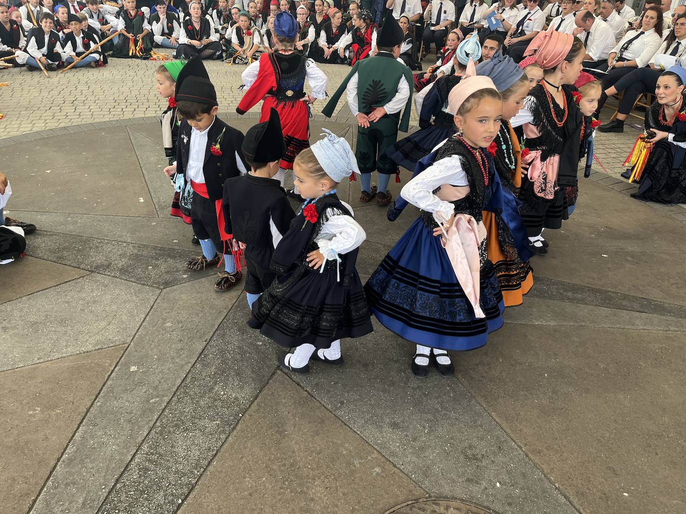 Llanes vibra en el día grande la Magdalena