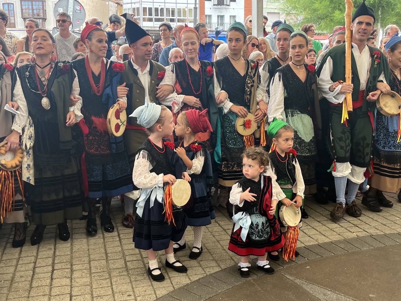 Llanes vibra en el día grande la Magdalena