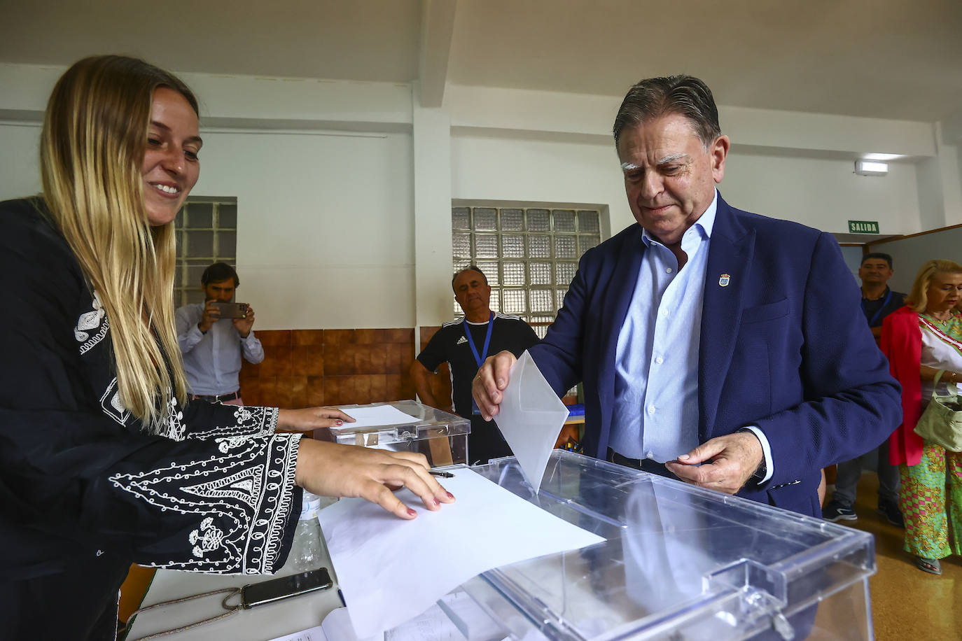 Las imágenes de la jornada electoral en Asturias