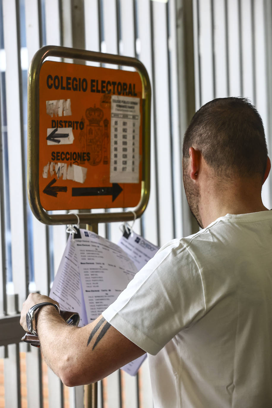 Las imágenes de la jornada electoral en Asturias