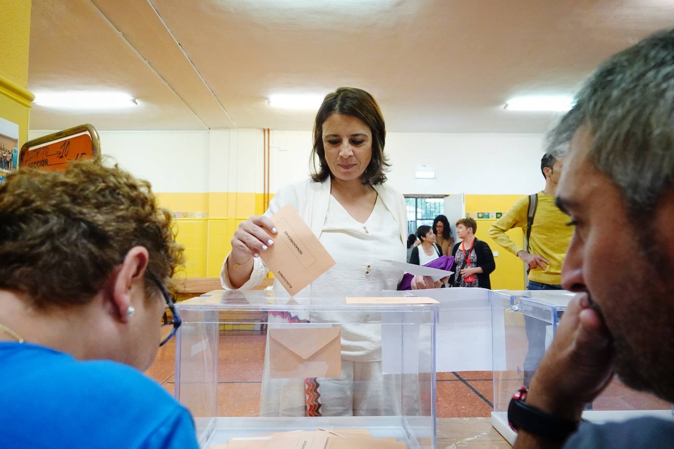 Las imágenes de la jornada electoral en Asturias