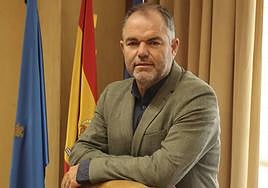 Carlos Paniceres, en su despacho de la Cámara de Comercio de Oviedo.