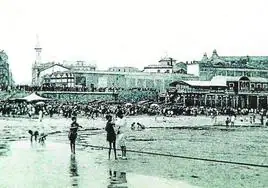 La playa de San Lorenzo, en la época de los balnearios.