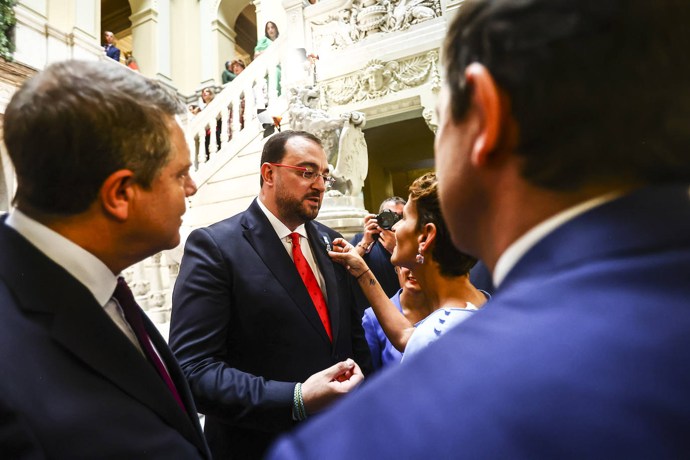 La toma de posesión de Barbón, en imágenes