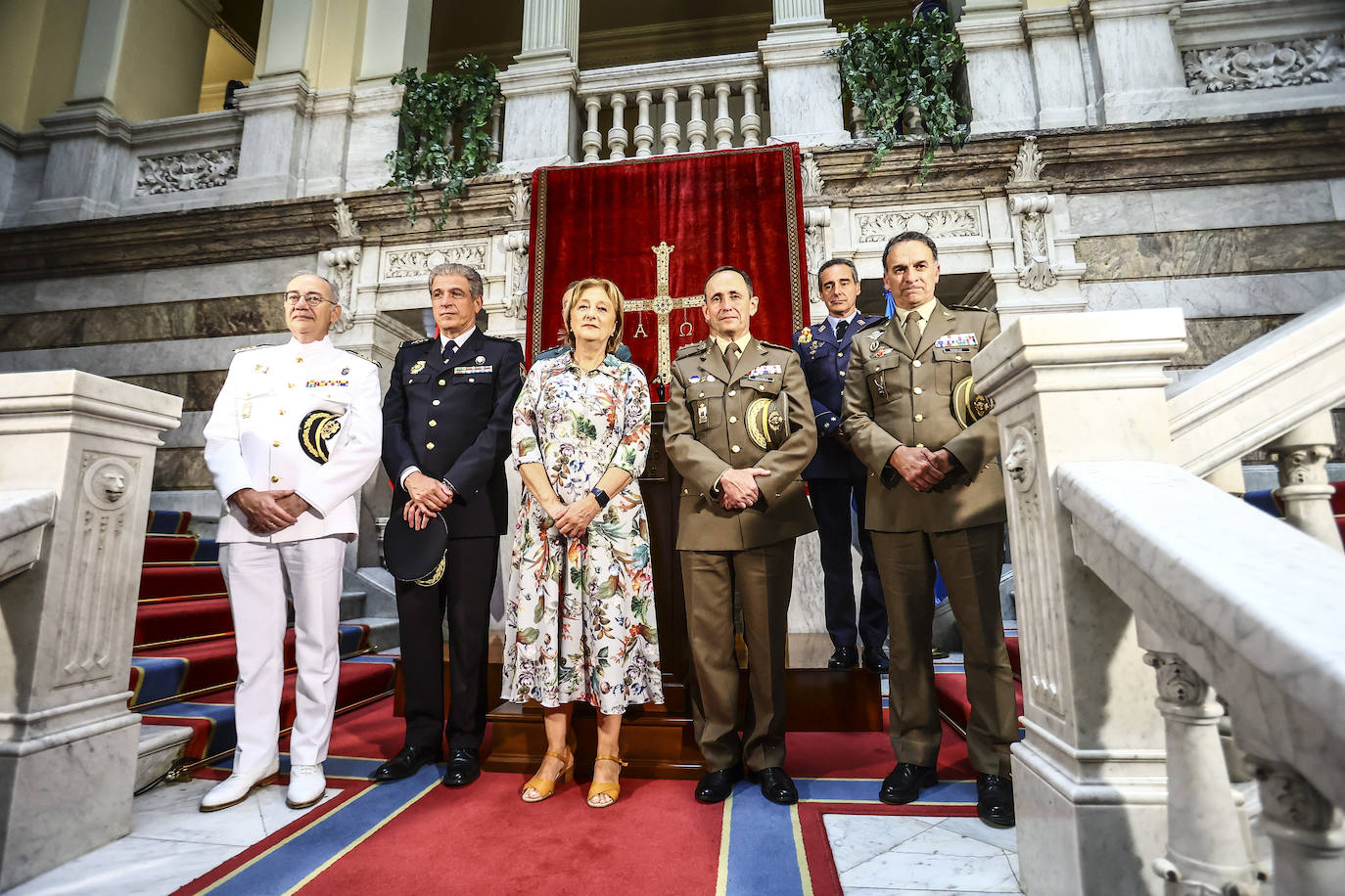 La toma de posesión de Barbón, en imágenes