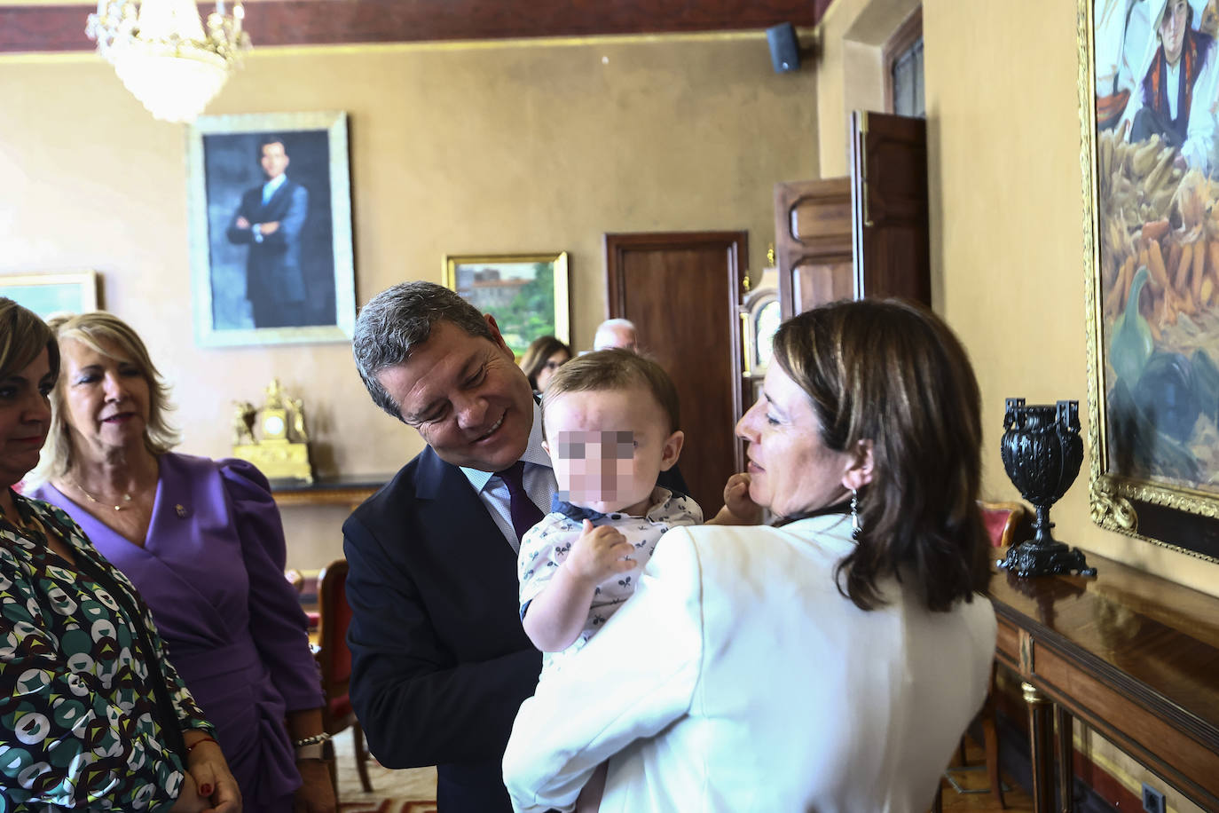 La toma de posesión de Barbón, en imágenes