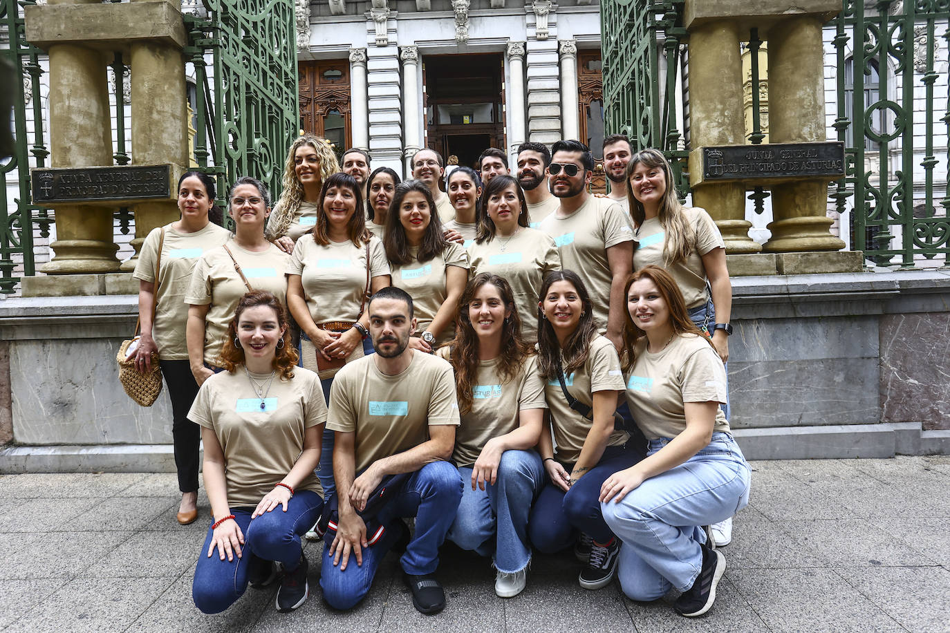 La toma de posesión de Barbón, en imágenes