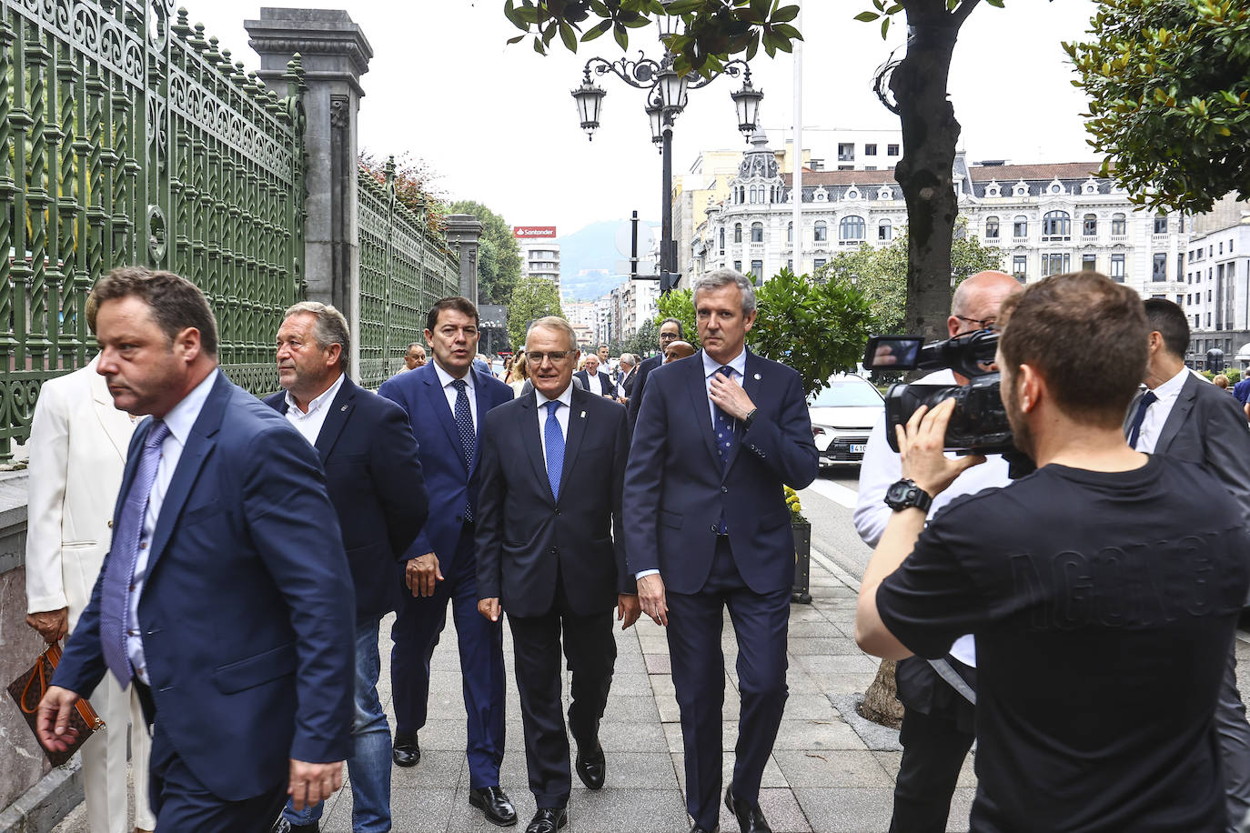 La toma de posesión de Barbón, en imágenes