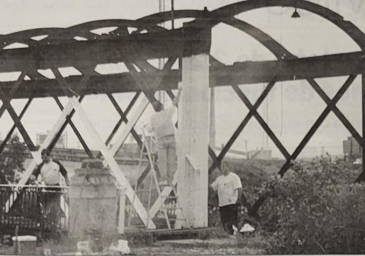 Una capa de pintura sirvió para adecentar la imagen de la estructura metálica.