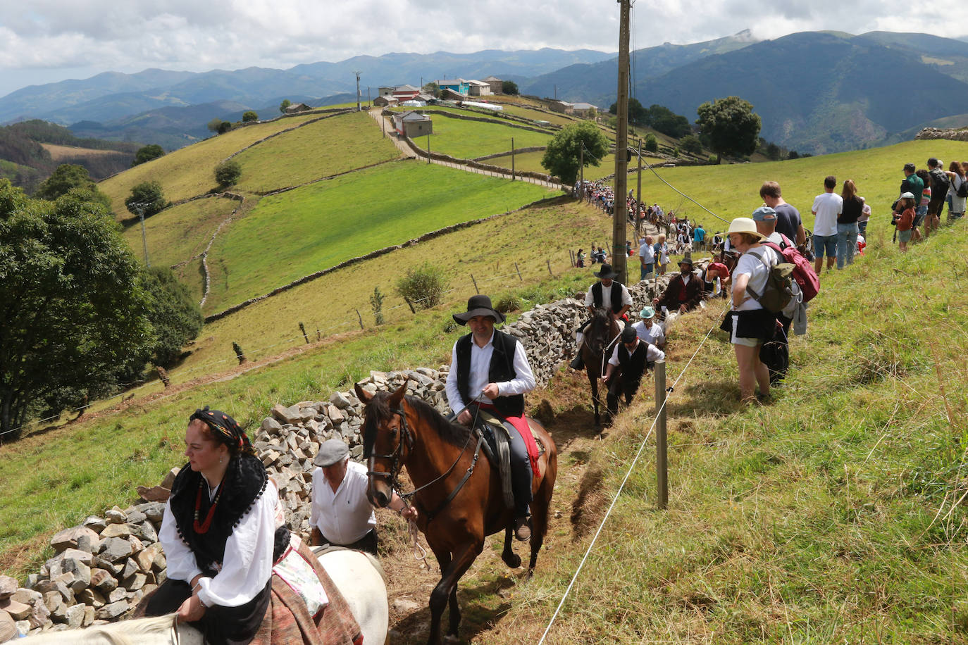 Aristébano celebra su boda vaqueira más veterana