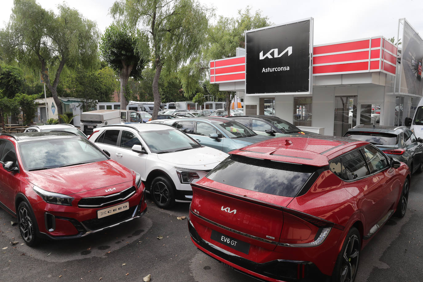 Últimos preparativos para iniciar la Feria de Muestras