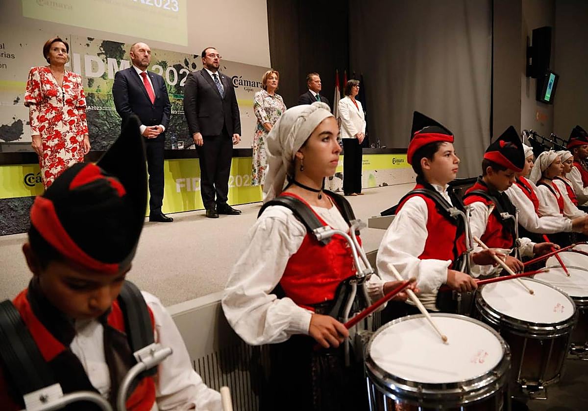 Barbón apela a los empresarios en la Feria de Muestras para afrontar el futuro de Asturias