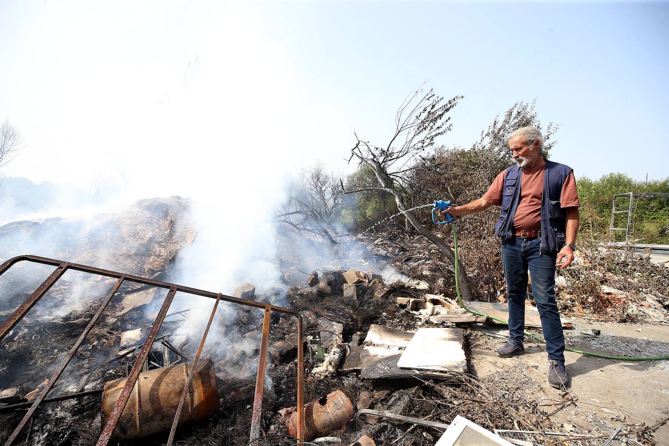 Así amaneció el poblado de Llanera tras el incendio