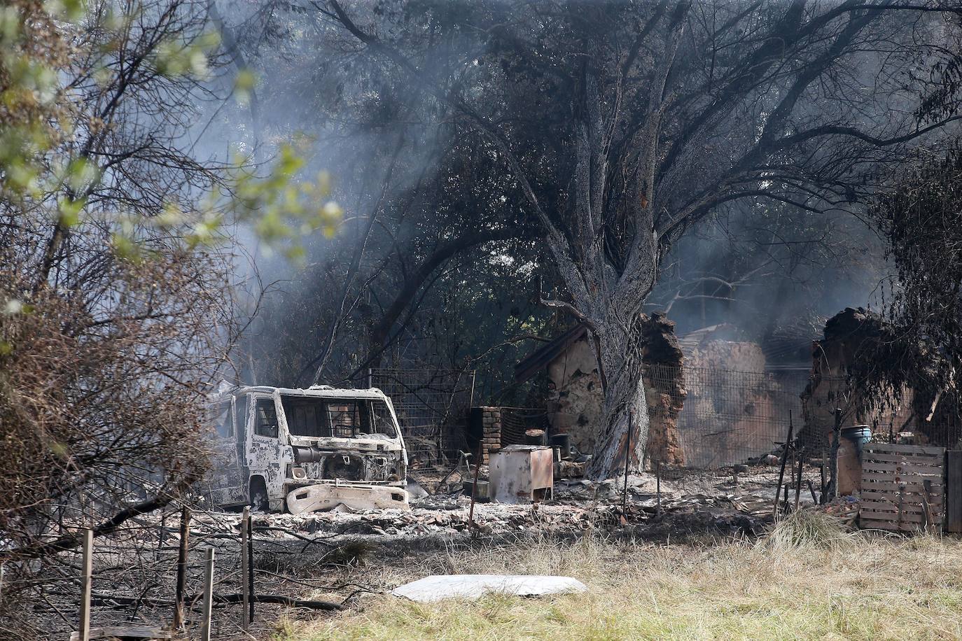 Así amaneció el poblado de Llanera tras el incendio