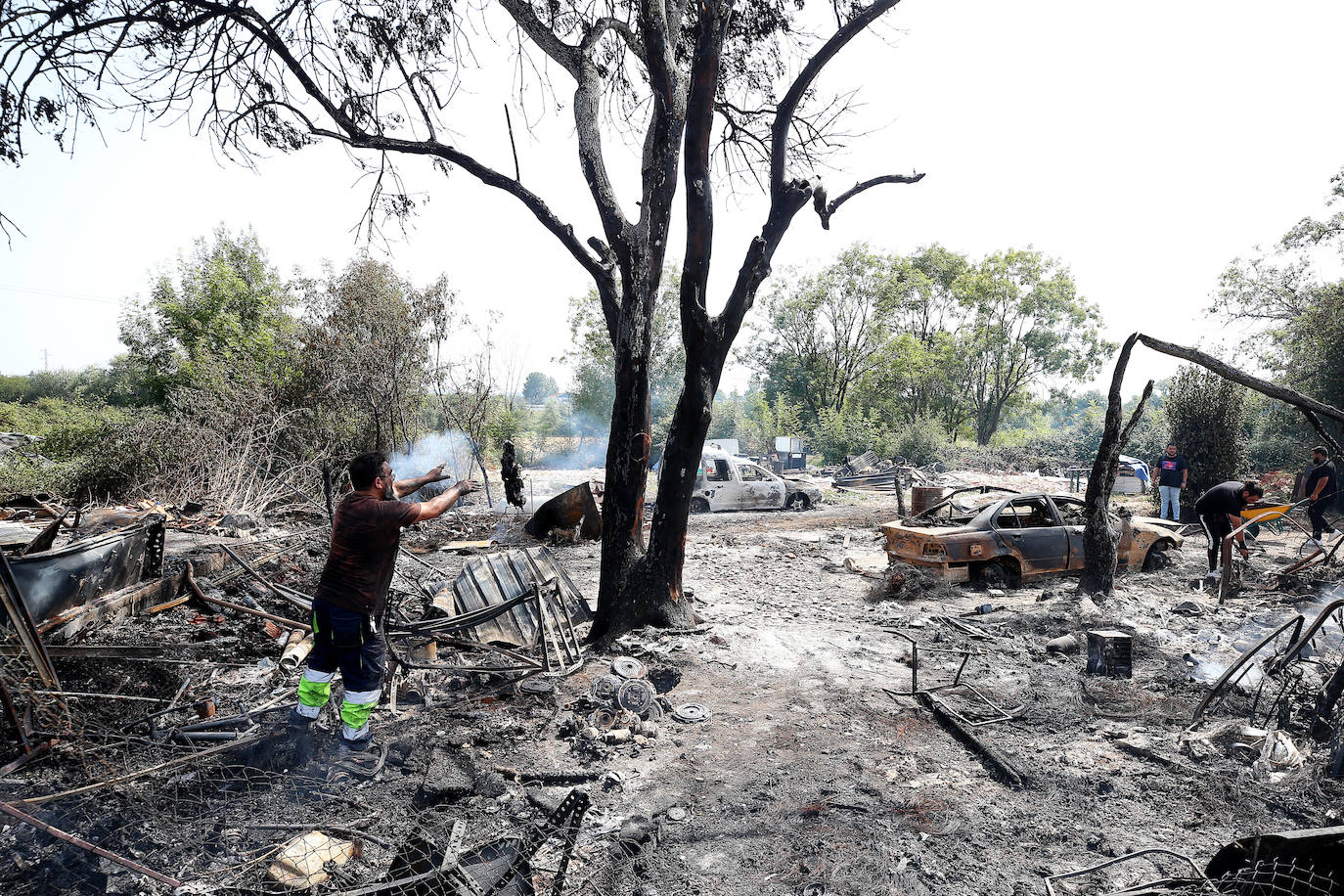 Así amaneció el poblado de Llanera tras el incendio