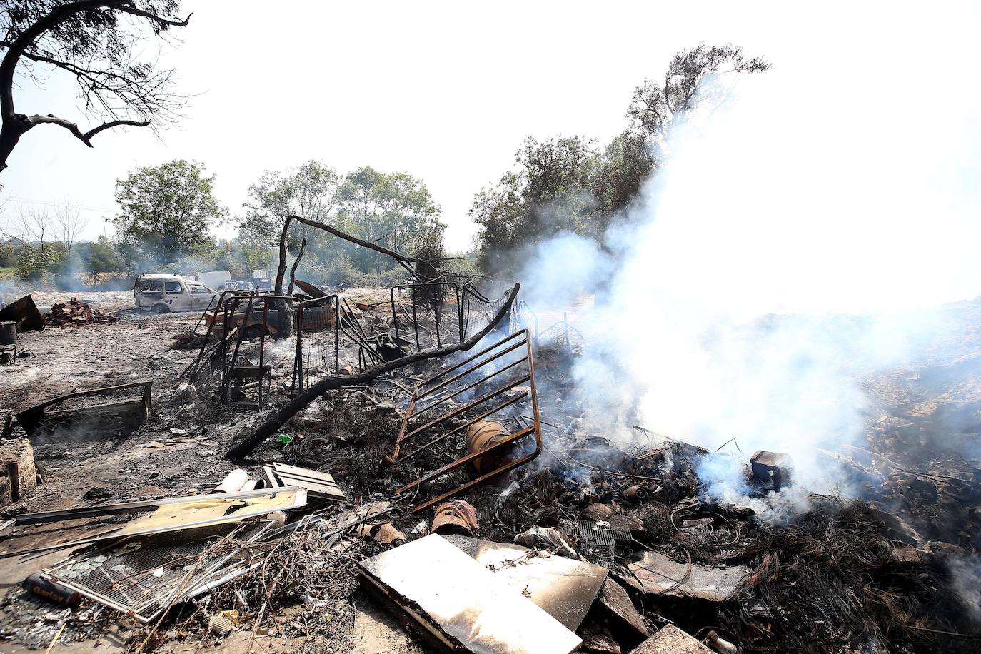 Así amaneció el poblado de Llanera tras el incendio