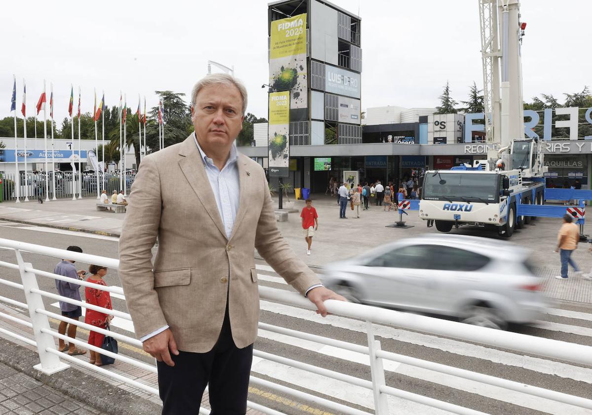 Álvaro Alonso, en la puerta principal de la Feria.