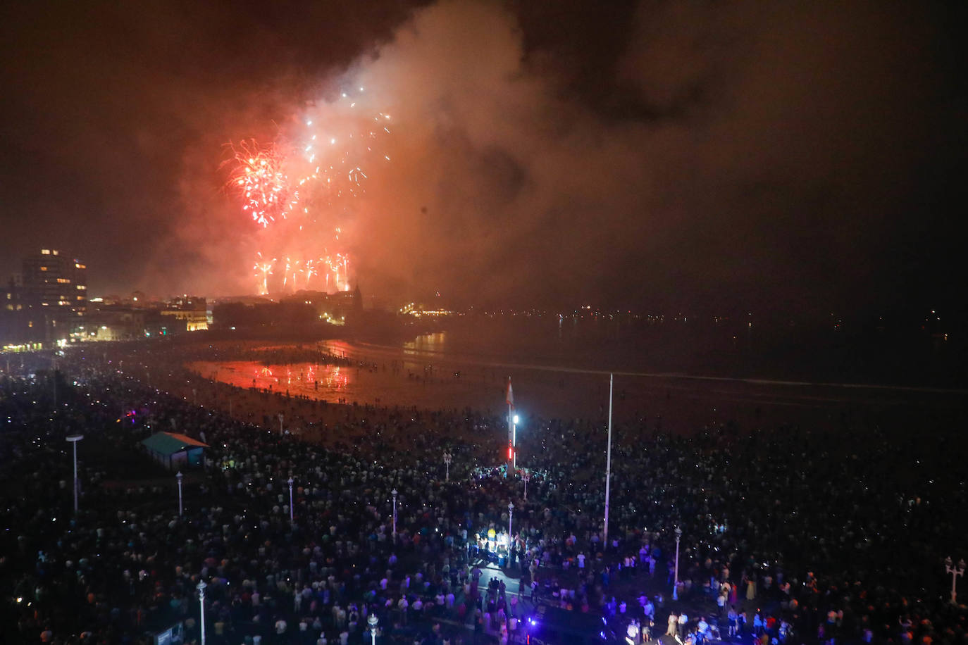 Los impresionantes Fuegos de Gijón