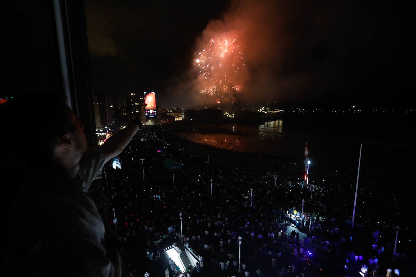 Los impresionantes Fuegos de Gijón