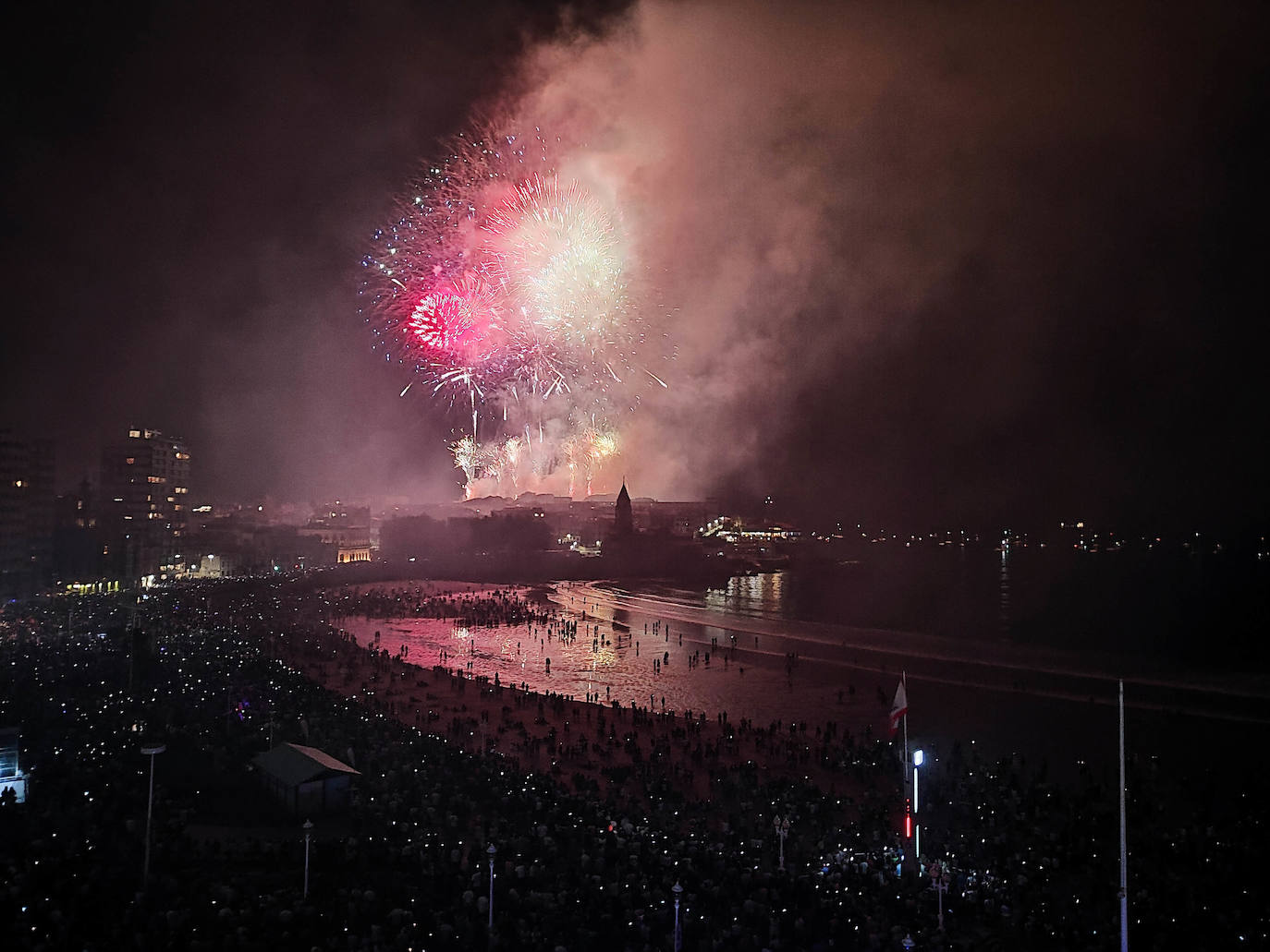 Los impresionantes Fuegos de Gijón